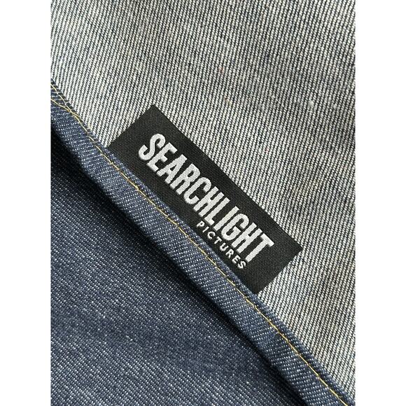 Got Crabs Apron from The Roses movie - new with tags - Picture 3 of 5